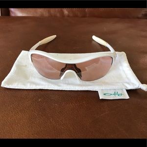 Women’s Oakley Endure Sunglasses